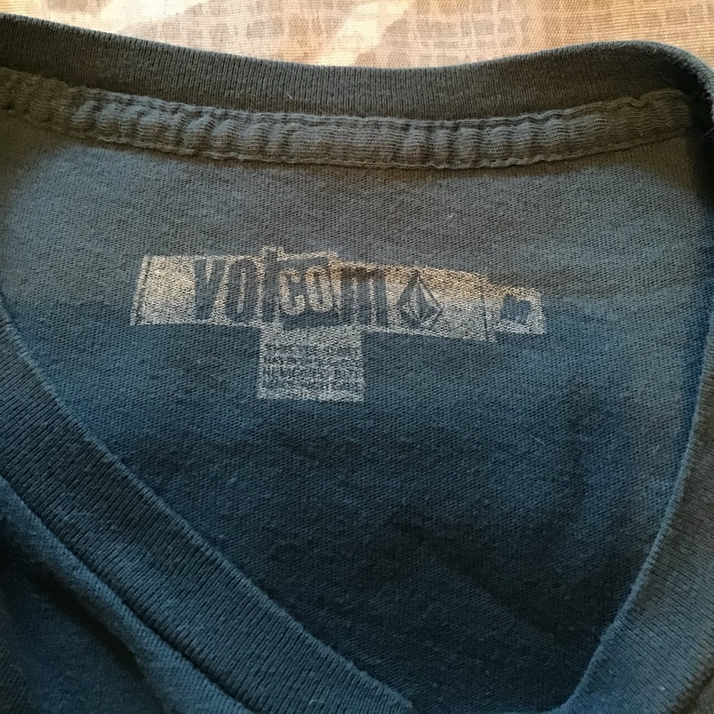 Volcom Tee - Picture 4 of 6
